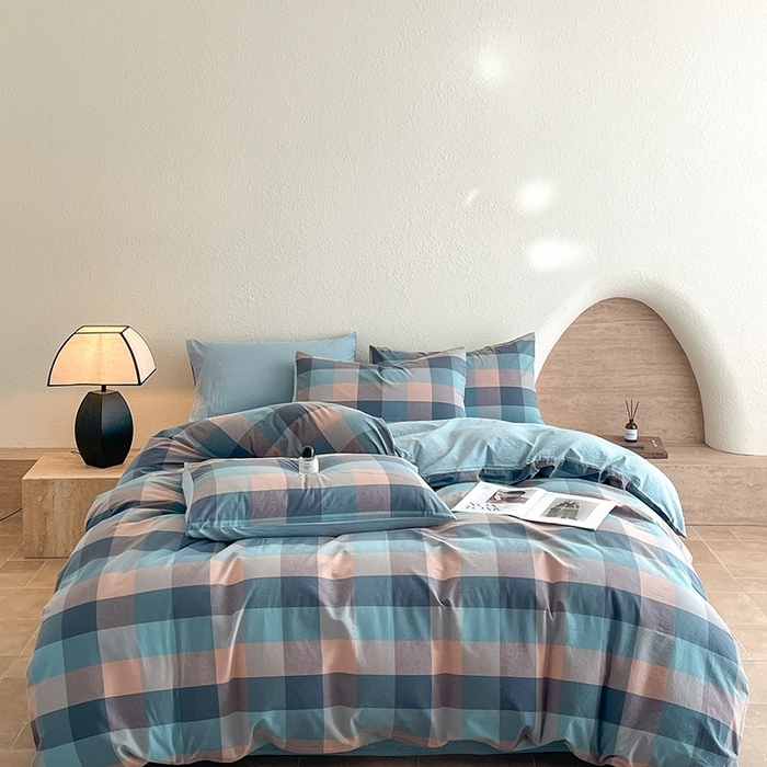 91家纺网 家纺一手货源 找家纺 梵克保罗 2025新款无印风四件套系列 炫彩蓝格-床单款