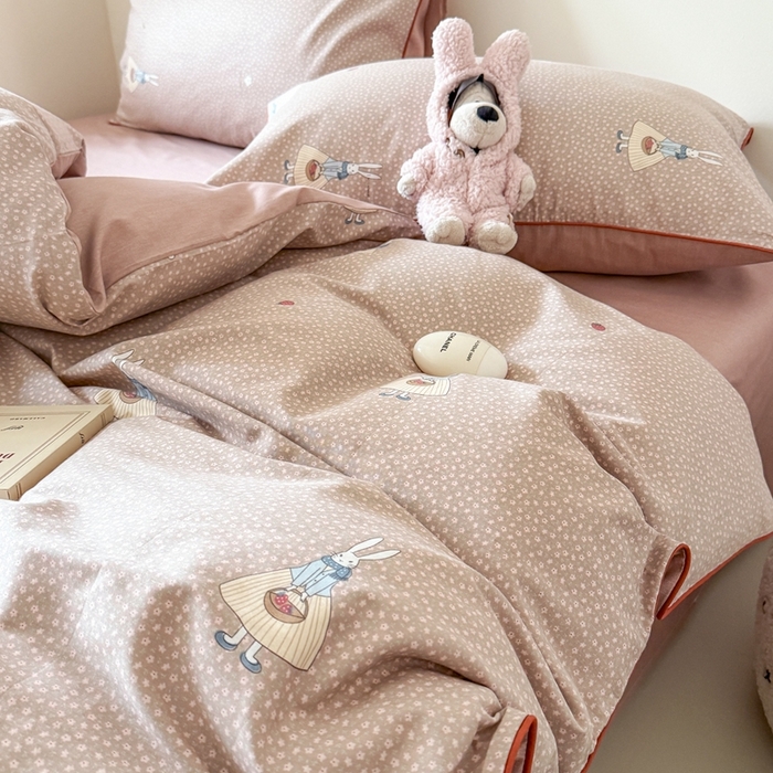 91家纺网 家纺一手货源 找家纺 梵克保罗 2025新款全棉嵌绳四件套 兔兔小姐