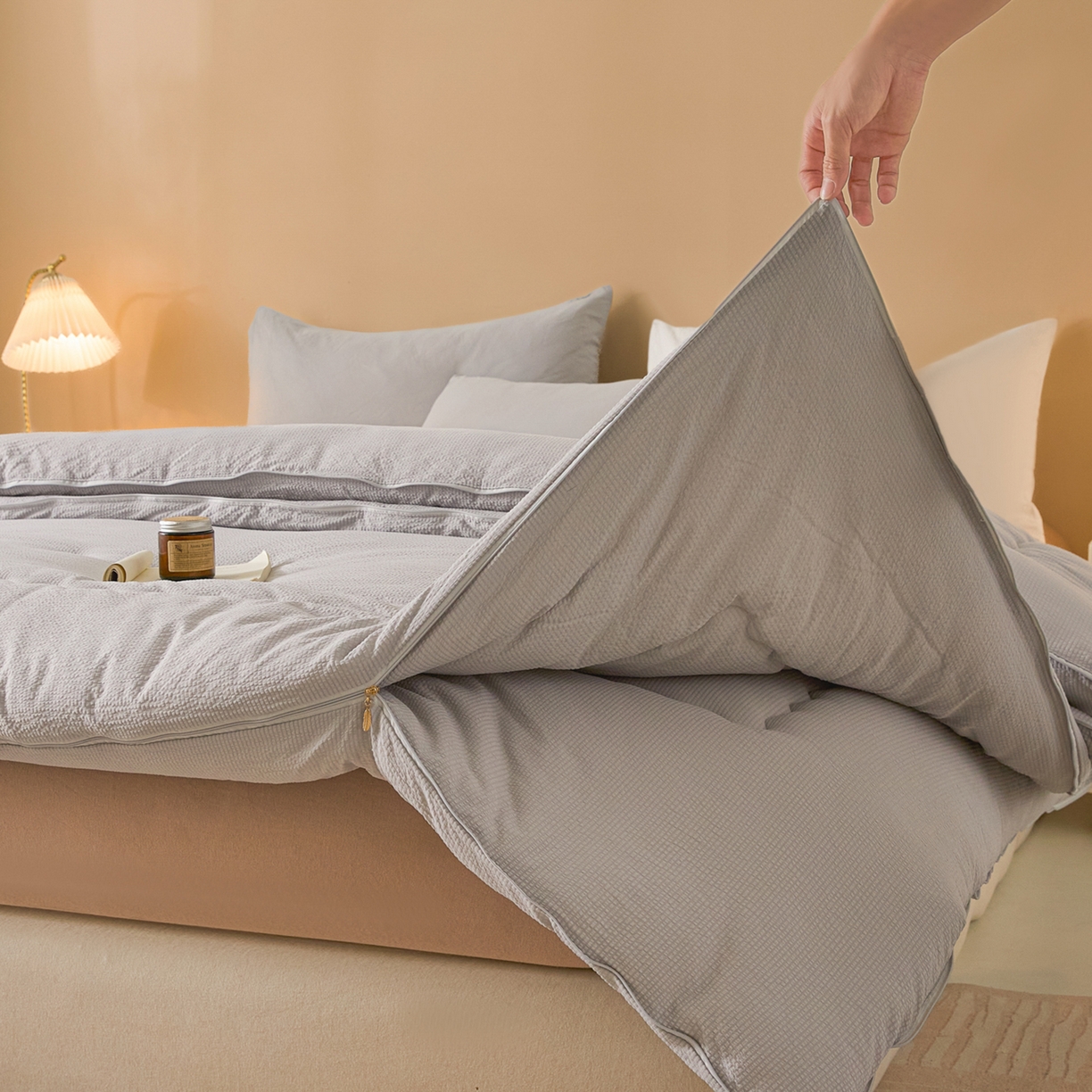 91家纺网 家纺一手货源 找家纺 蓝极人 2025新款涤纶双层纱大豆子母被 被子被芯冬被 浅银灰