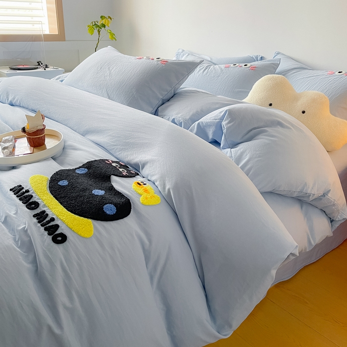 91家纺网 家纺一手货源 找家纺 梵克保罗 2025新款卡通水洗棉毛巾绣四件套 可爱猫-蓝