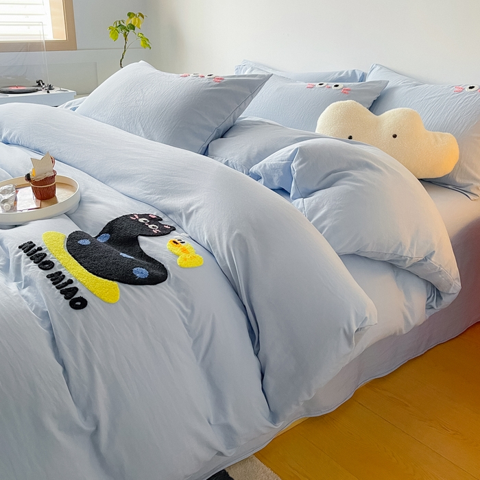 91家纺网 家纺一手货源 找家纺 梵克保罗 2025新款卡通水洗棉毛巾绣四件套 可爱猫-蓝