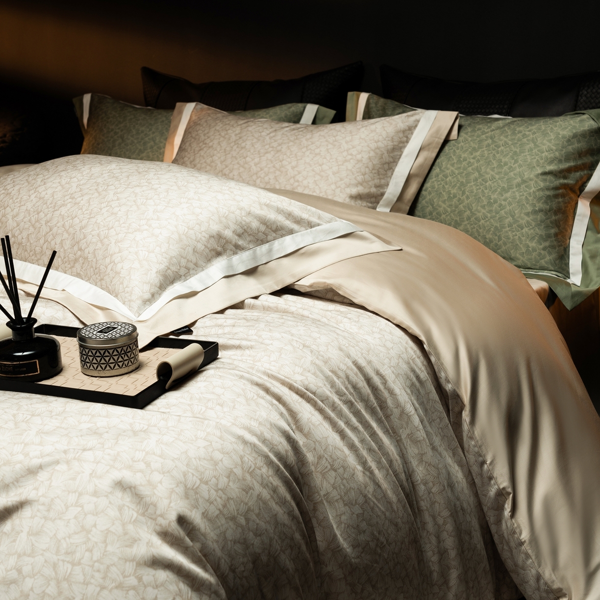 91家纺网 家纺一手货源 找家纺 ONE TWO ONE 121 2025新款高支高密全棉贡缎长绒精工细作工艺款-观雪【会员减-20】  控价 498 -518 观雪-米