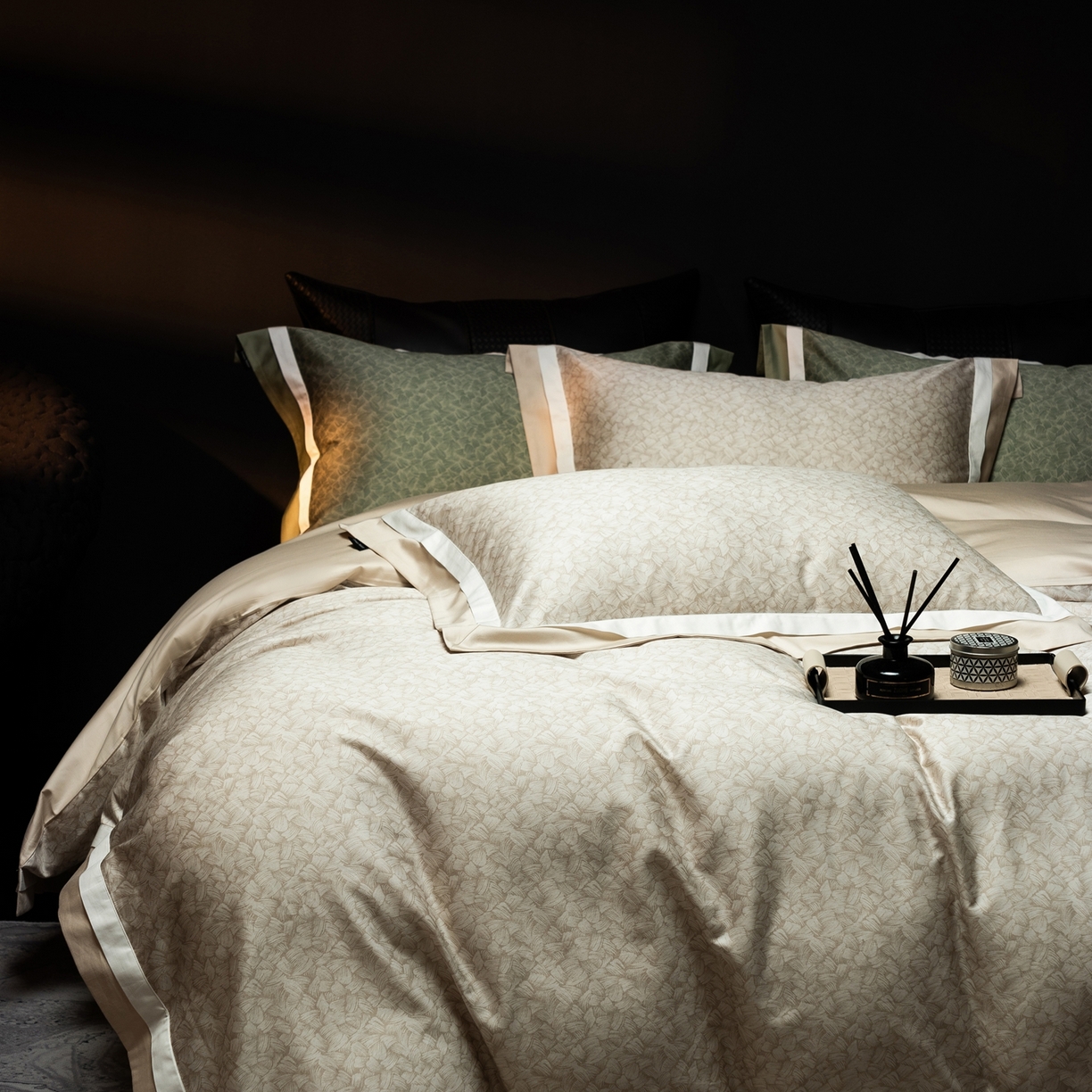 91家纺网 家纺一手货源 找家纺 ONE TWO ONE 121 2025新款高支高密全棉贡缎长绒精工细作工艺款-观雪【会员减-20】  控价 498 -518 观雪-米