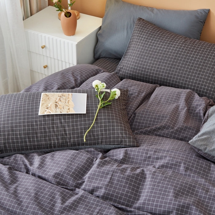 91家纺网 家纺一手货源 找家纺 梵克保罗 2025新款无印风四件套系列 小黑格-床笠款