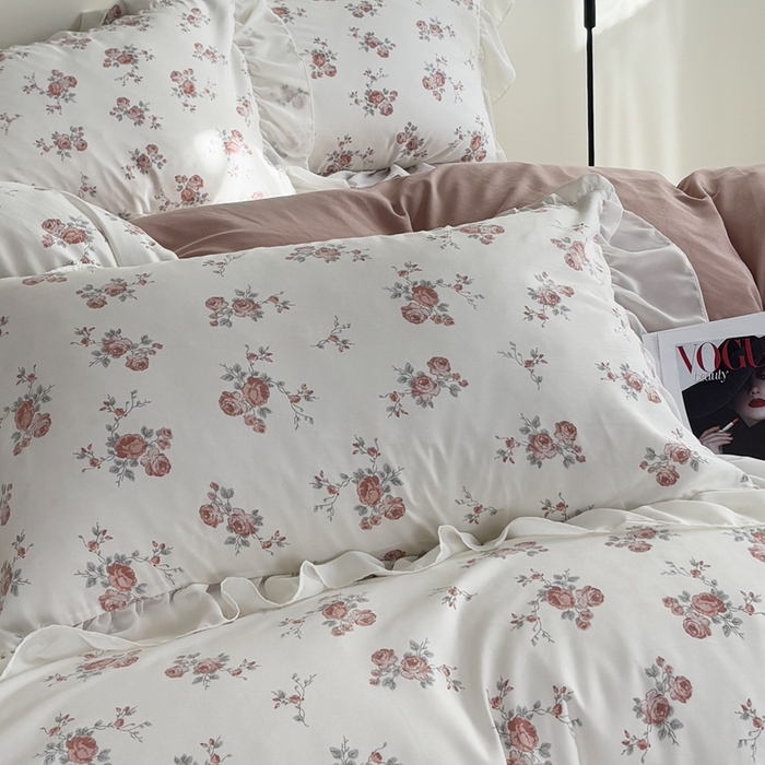 91家纺网 家纺一手货源 找家纺 梵克保罗 2025新款法式大花边针织棉四件套 春色人间