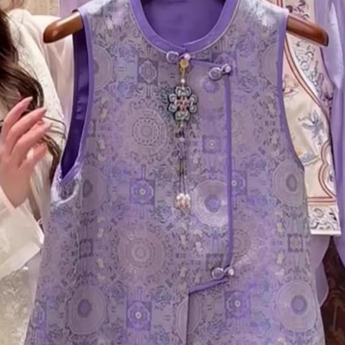 91家纺网 家纺一手货源 找家纺 洛兰沙家居馆【只代发】【只代发】 2025新款复古织锦缎细纱棉麻拼接马甲背心刺绣中式盘扣上衣 27