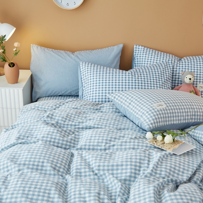 91家纺网 家纺一手货源 找家纺 梵克保罗 2025新款无印风四件套系列 天蓝小格-床笠款