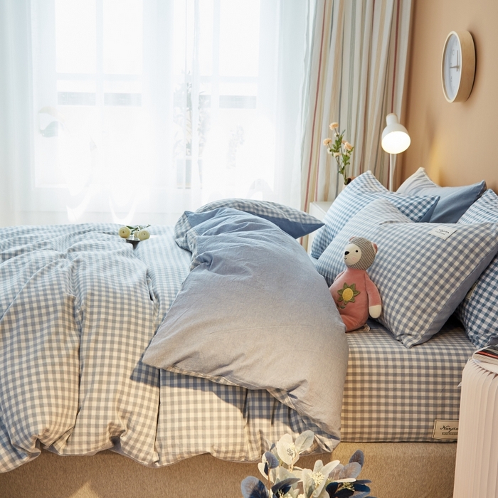 91家纺网 家纺一手货源 找家纺 梵克保罗 2025新款无印风四件套系列 天蓝小格-床笠款