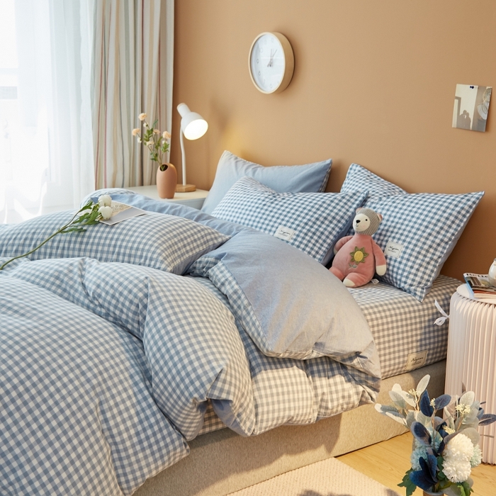 91家纺网 家纺一手货源 找家纺 梵克保罗 2025新款无印风四件套系列 天蓝小格-床笠款