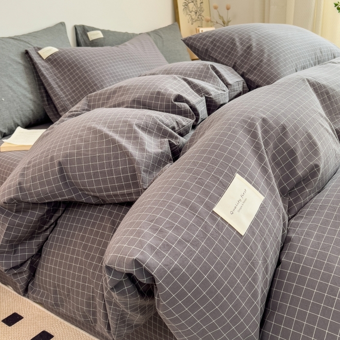 91家纺网 家纺一手货源 找家纺 梵克保罗 2025新款无印风四件套系列 小黑格-床单款