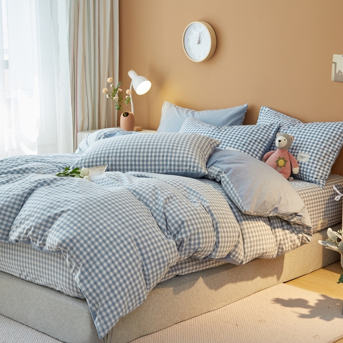 91家纺网 家纺一手货源 找家纺 梵克保罗 2025新款无印风四件套系列 天蓝小格-床笠款