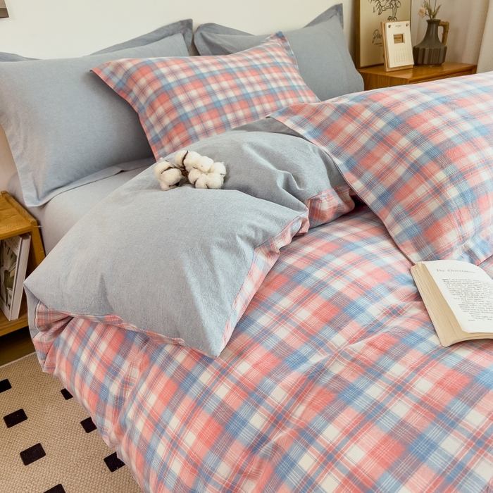 91家纺网 家纺一手货源 找家纺 梵克保罗 2025新款无印风四件套系列 炫彩格-床单款