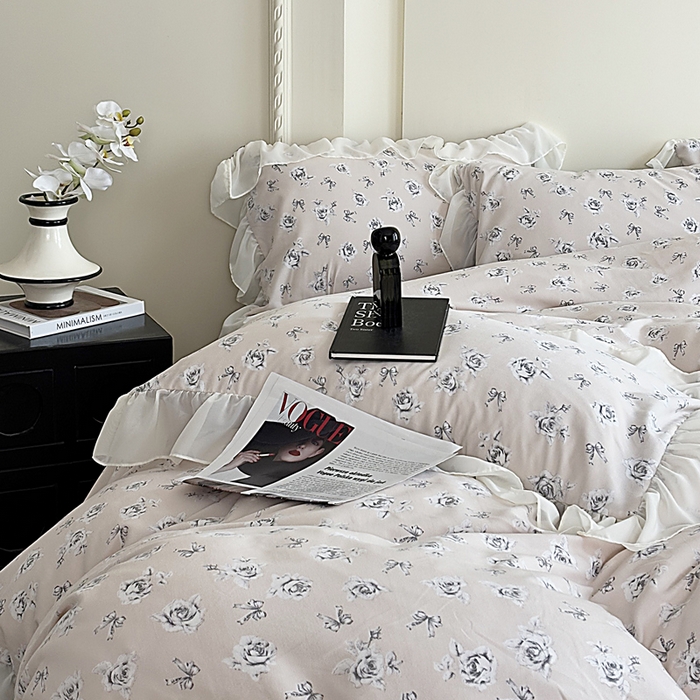 91家纺网 家纺一手货源 找家纺 梵克保罗 2025新款法式大花边针织棉四件套 花海