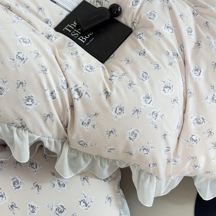 91家纺网 家纺一手货源 找家纺 梵克保罗 2025新款法式大花边针织棉四件套 花海