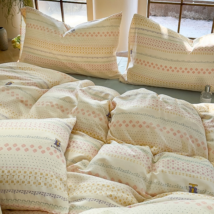 91家纺网 家纺一手货源 找家纺 梵克保罗 2025新款有氧针织双层纱印花四件套 少女情怀