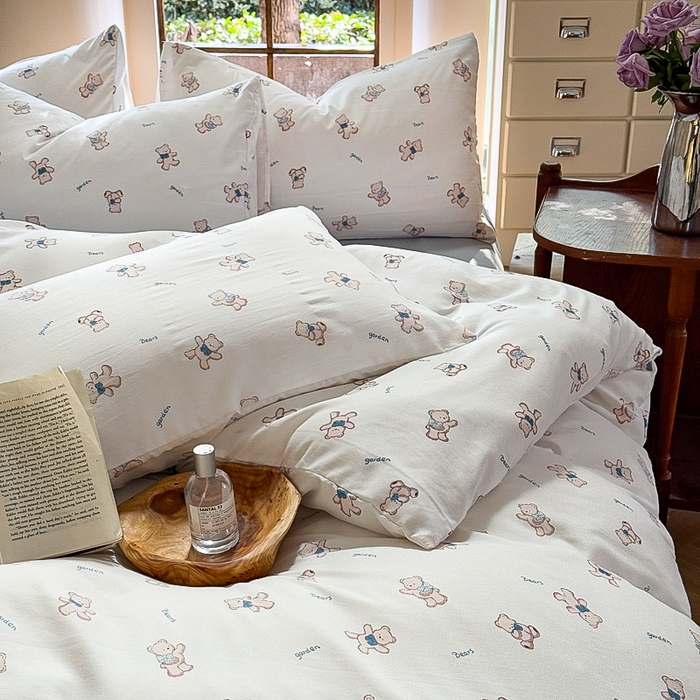 91家纺网 家纺一手货源 找家纺 梵克保罗 2025新款有氧针织双层纱印花四件套 奶熊芙芙