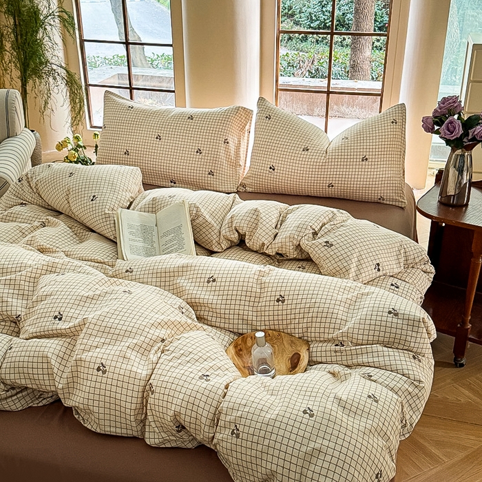 91家纺网 家纺一手货源 找家纺 梵克保罗 2025新款有氧针织双层纱印花四件套 可乐熊