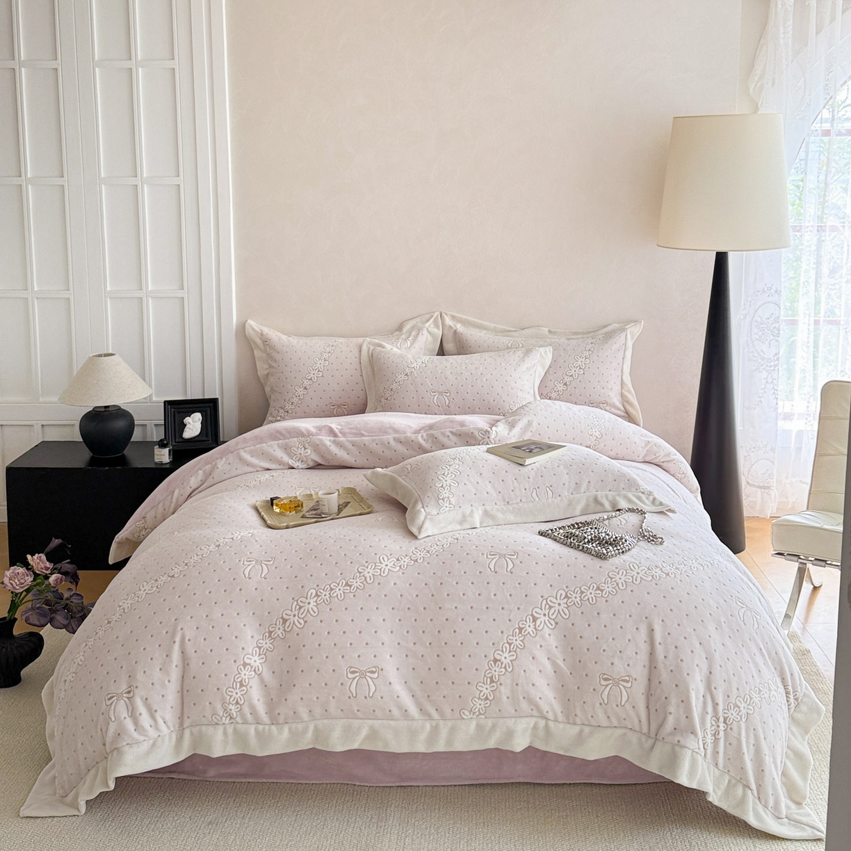 若未家居 LOVEWE HOUSE 2025新款250克全消光数码印花和雕花大宽边全消光牛奶绒四件套-波点蝴蝶结 波点蝴蝶结-粉