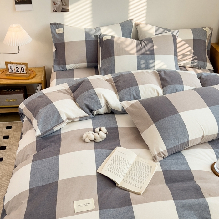 91家纺网 家纺一手货源 找家纺 梵克保罗 2025新款无印风四件套系列 深蓝大格-床单款