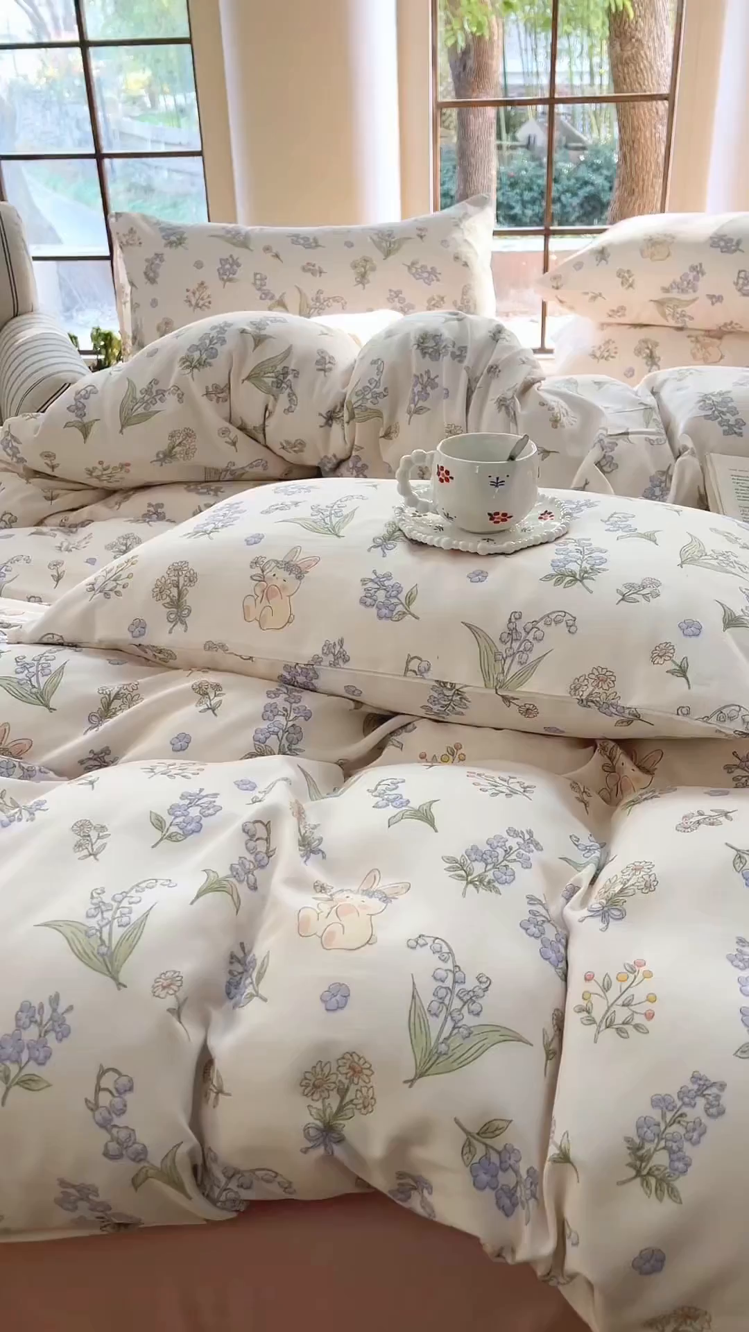 91家纺网 家纺一手货源 找家纺 梵克保罗 2025新款有氧针织双层纱印花四件套 花间兔