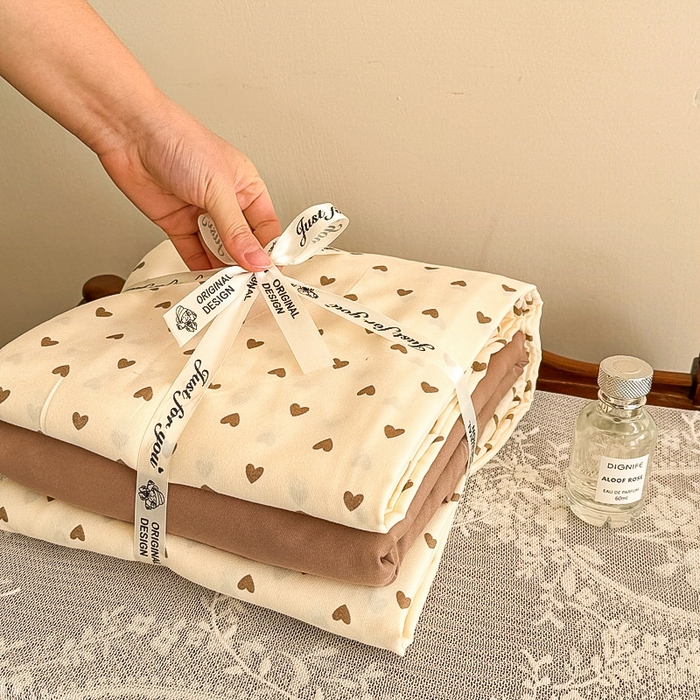 91家纺网 家纺一手货源 找家纺 梵克保罗 2025新款有氧针织双层纱印花四件套 怦然心动