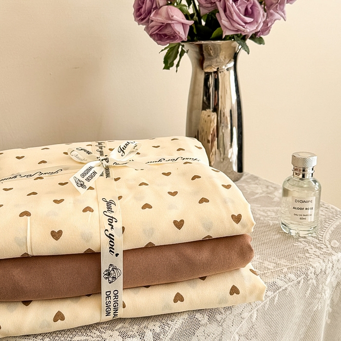 91家纺网 家纺一手货源 找家纺 梵克保罗 2025新款有氧针织双层纱印花四件套 怦然心动