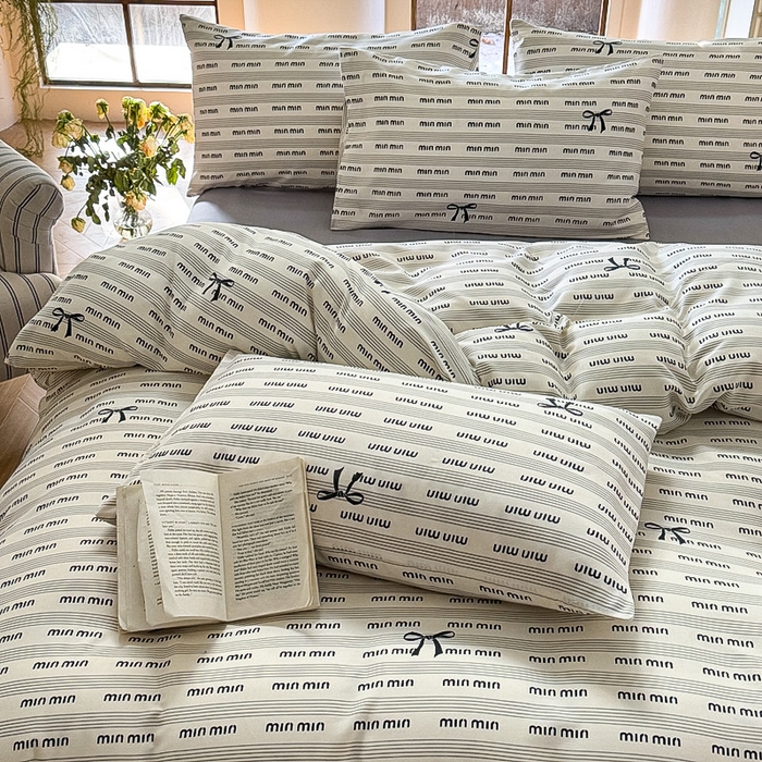 91家纺网 家纺一手货源 找家纺 梵克保罗 2025新款有氧针织双层纱印花四件套 夏日谣曲