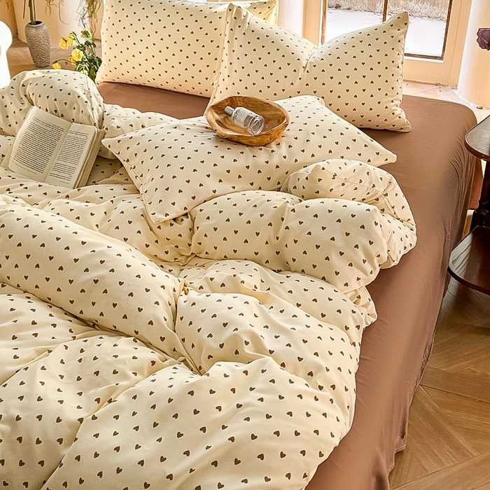 91家纺网 家纺一手货源 找家纺 梵克保罗 2025新款有氧针织双层纱印花四件套 怦然心动