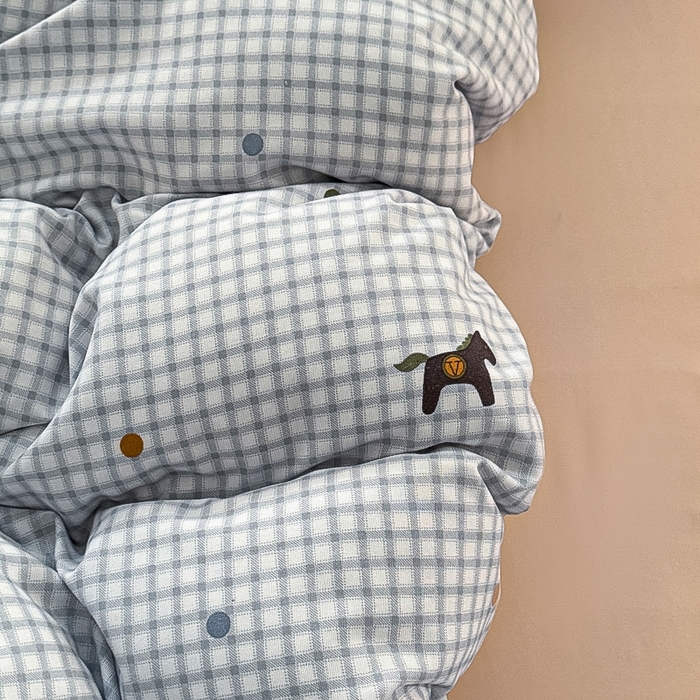 91家纺网 家纺一手货源 找家纺 梵克保罗 2025新款有氧针织双层纱印花四件套 维希格纹