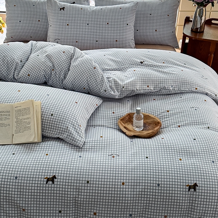 91家纺网 家纺一手货源 找家纺 梵克保罗 2025新款有氧针织双层纱印花四件套 维希格纹