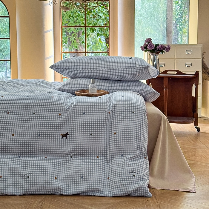 91家纺网 家纺一手货源 找家纺 梵克保罗 2025新款有氧针织双层纱印花四件套 维希格纹