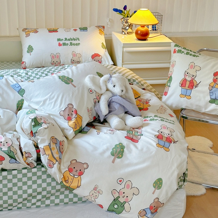 91家纺网 家纺一手货源 找家纺 梵克保罗 2025春夏新款全棉小清新卡通碎花学生季三件套四件套 童心