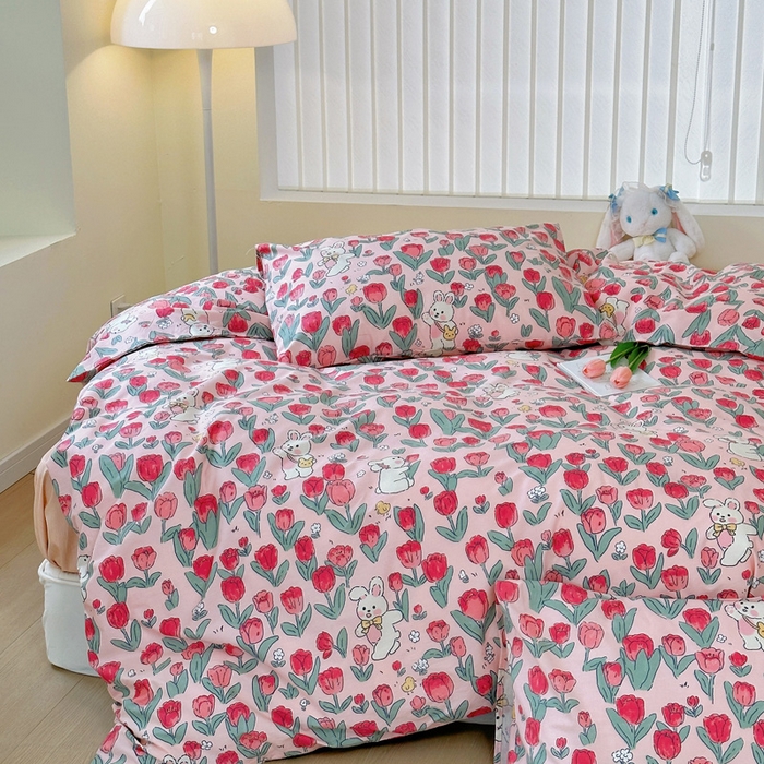 91家纺网 家纺一手货源 找家纺 梵克保罗 2025春夏新款全棉小清新卡通碎花学生季三件套四件套 月野