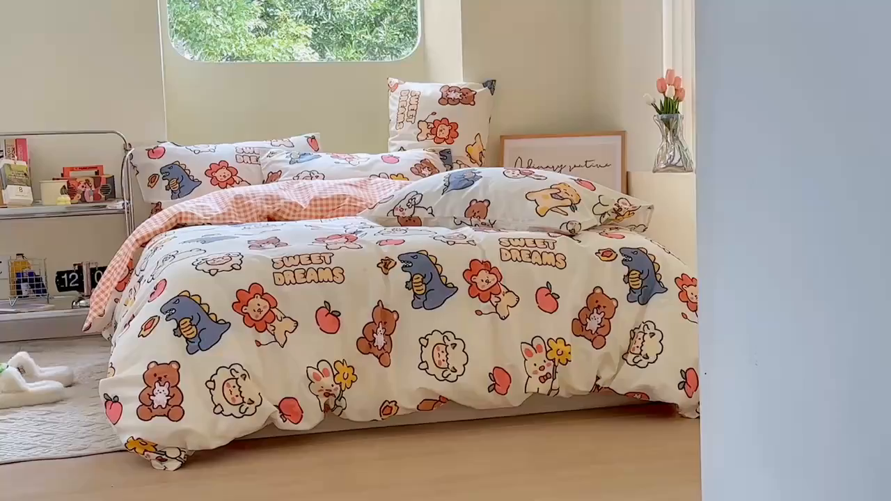 91家纺网 家纺一手货源 找家纺 梵克保罗 2025春夏新款全棉小清新卡通碎花学生季三件套四件套 梦甜