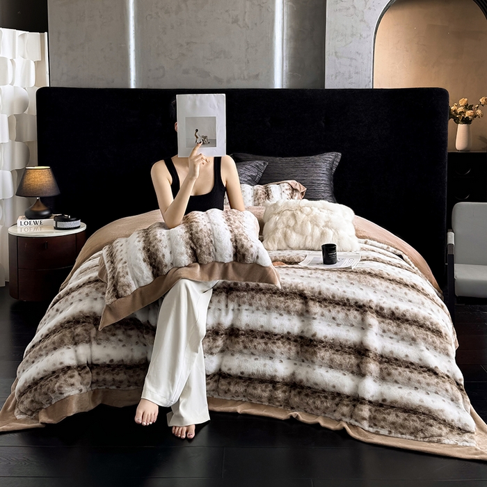91家纺网 家纺一手货源 找家纺 若未家居 LOVEWE HOUSE 2025新款流光豹纹视觉系A版全消光丹麦貂B版250克全消光牛奶绒轻奢高端绒四件套 豹纹-咖