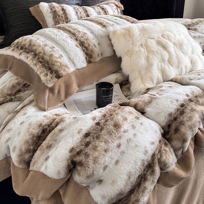 91家纺网 家纺一手货源 找家纺 若未家居 LOVEWE HOUSE 2025新款流光豹纹视觉系A版全消光丹麦貂B版250克全消光牛奶绒轻奢高端绒四件套 豹纹-咖