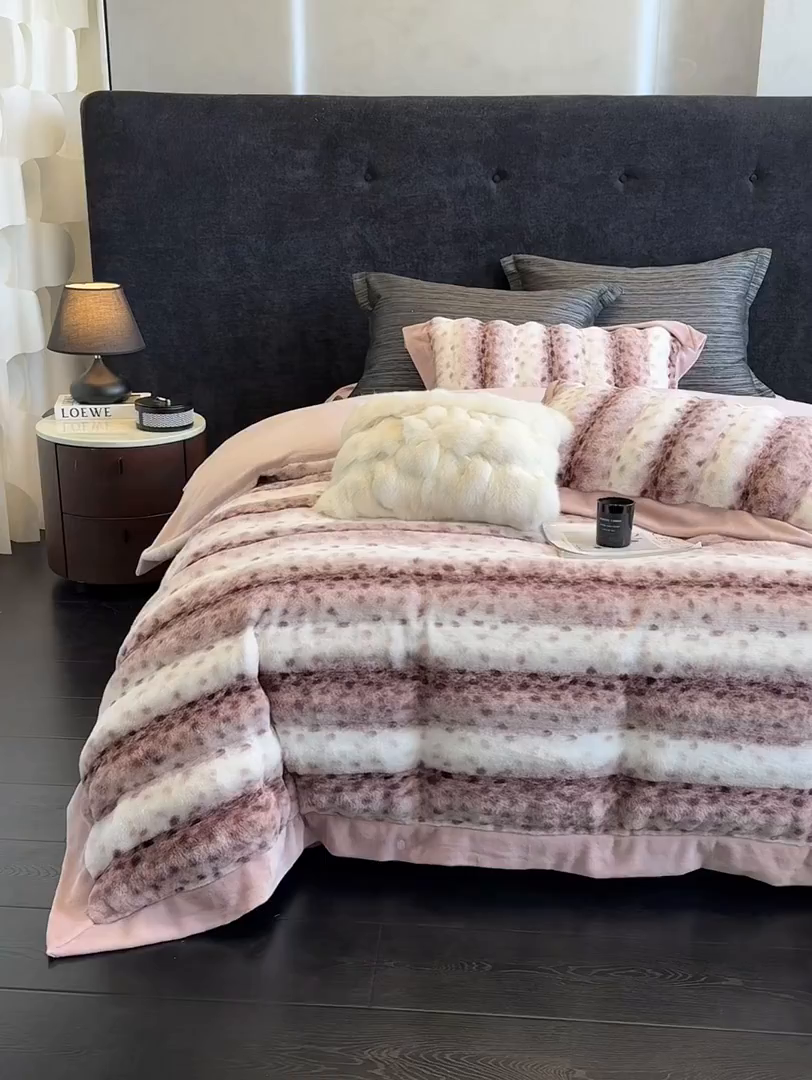 91家纺网 家纺一手货源 找家纺 若未家居 LOVEWE HOUSE 2025新款流光豹纹视觉系A版全消光丹麦貂B版250克全消光牛奶绒轻奢高端绒四件套 豹纹-粉