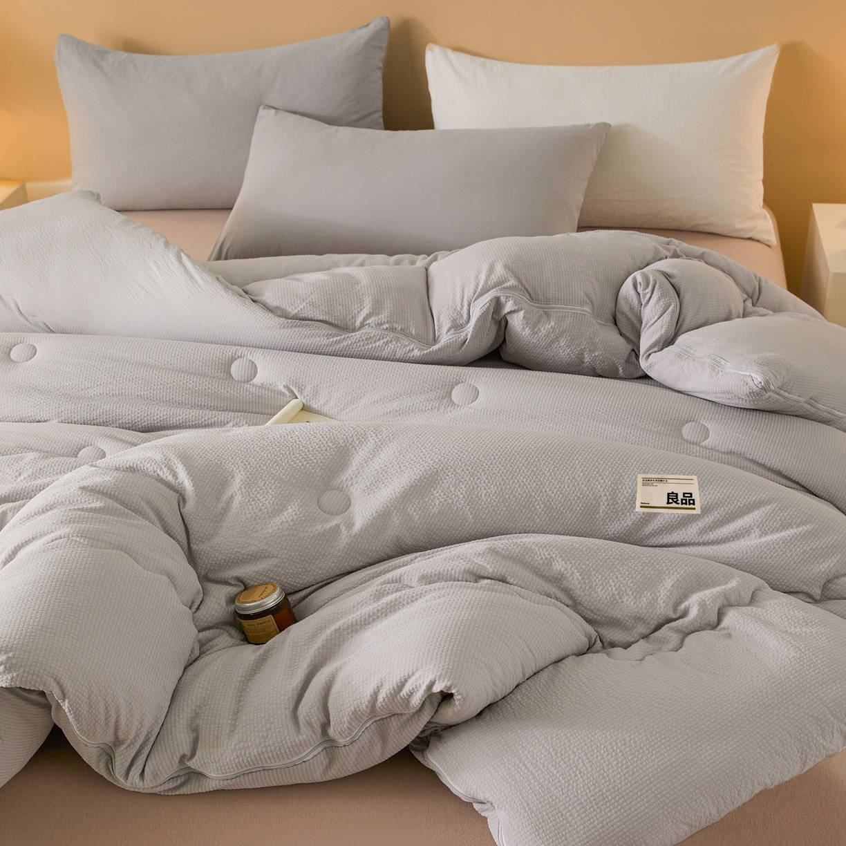 91家纺网 家纺一手货源 找家纺 酱子 2025新款涤纶双层纱大豆子母被 被子被芯 浅银灰