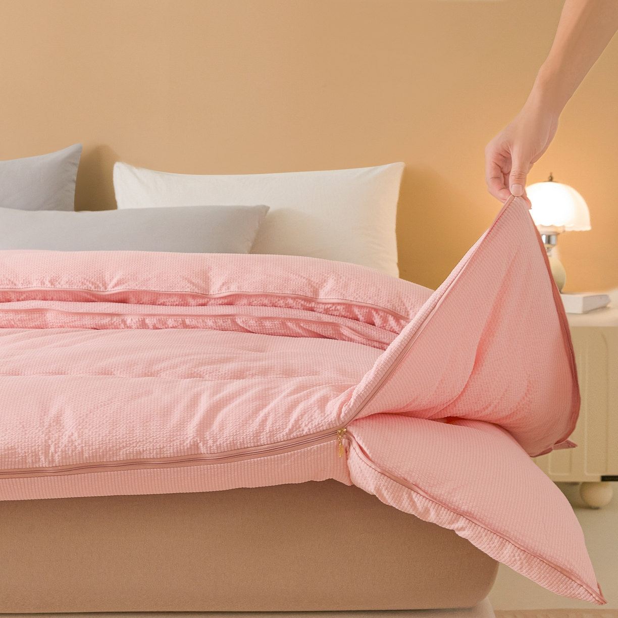 91家纺网 家纺一手货源 找家纺 酱子 2025新款涤纶双层纱大豆子母被 被子被芯 白桃粉