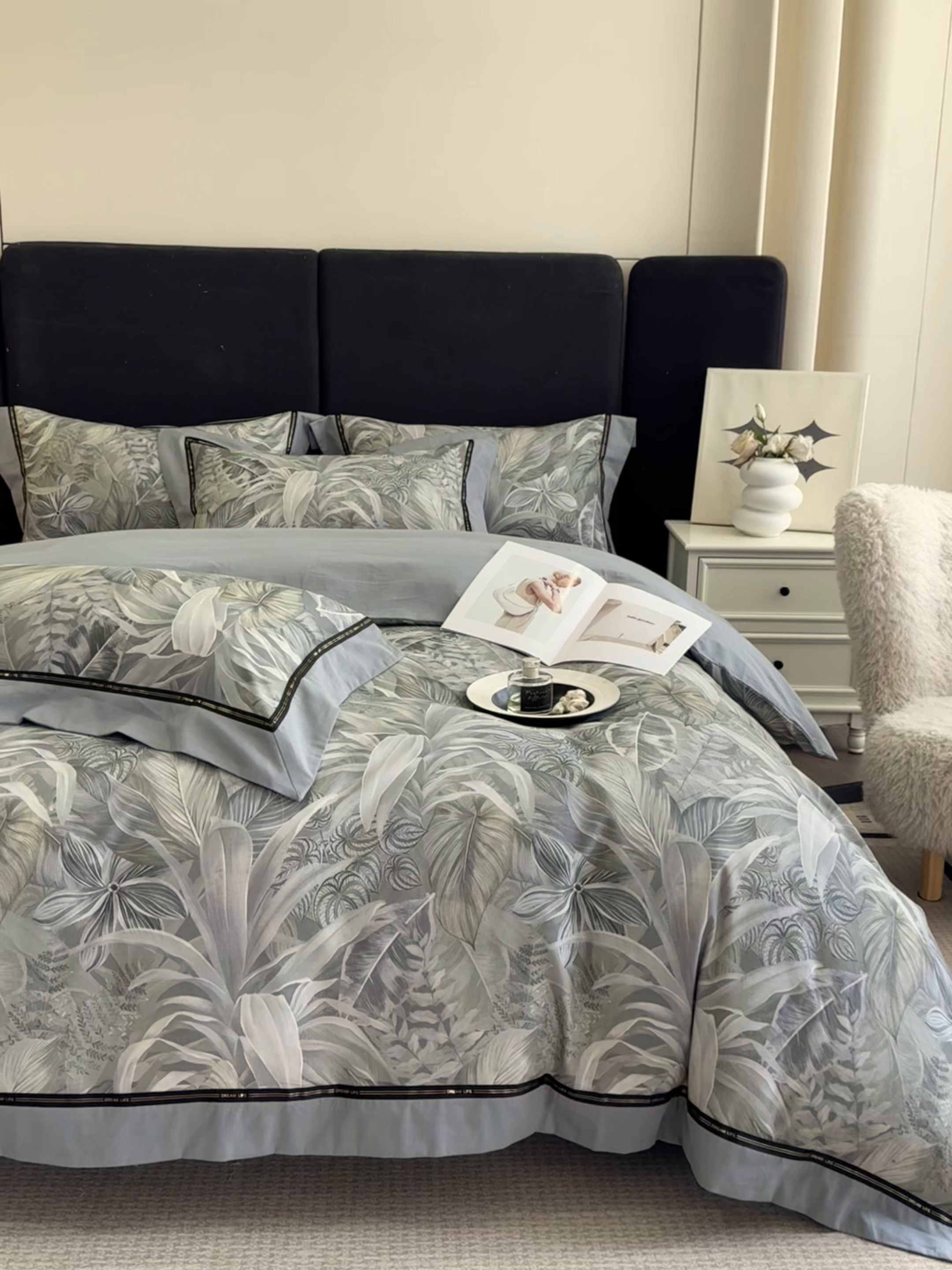 91家纺网 家纺一手货源 找家纺 博纳家纺 2025新款亲肤舒适全棉纯棉磨毛撞色四件套-千山暮雪【控价劵后258（严格按控价来）】 浮生若梦