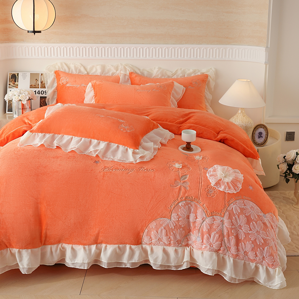 91家纺网 家纺一手货源 找家纺 孟鑫家纺 2025新款230g高克重韩版立体盘花牛奶法式雪纺花边绣花四件套床单床盖款被套-花期如梦系列 花期如梦-橙色