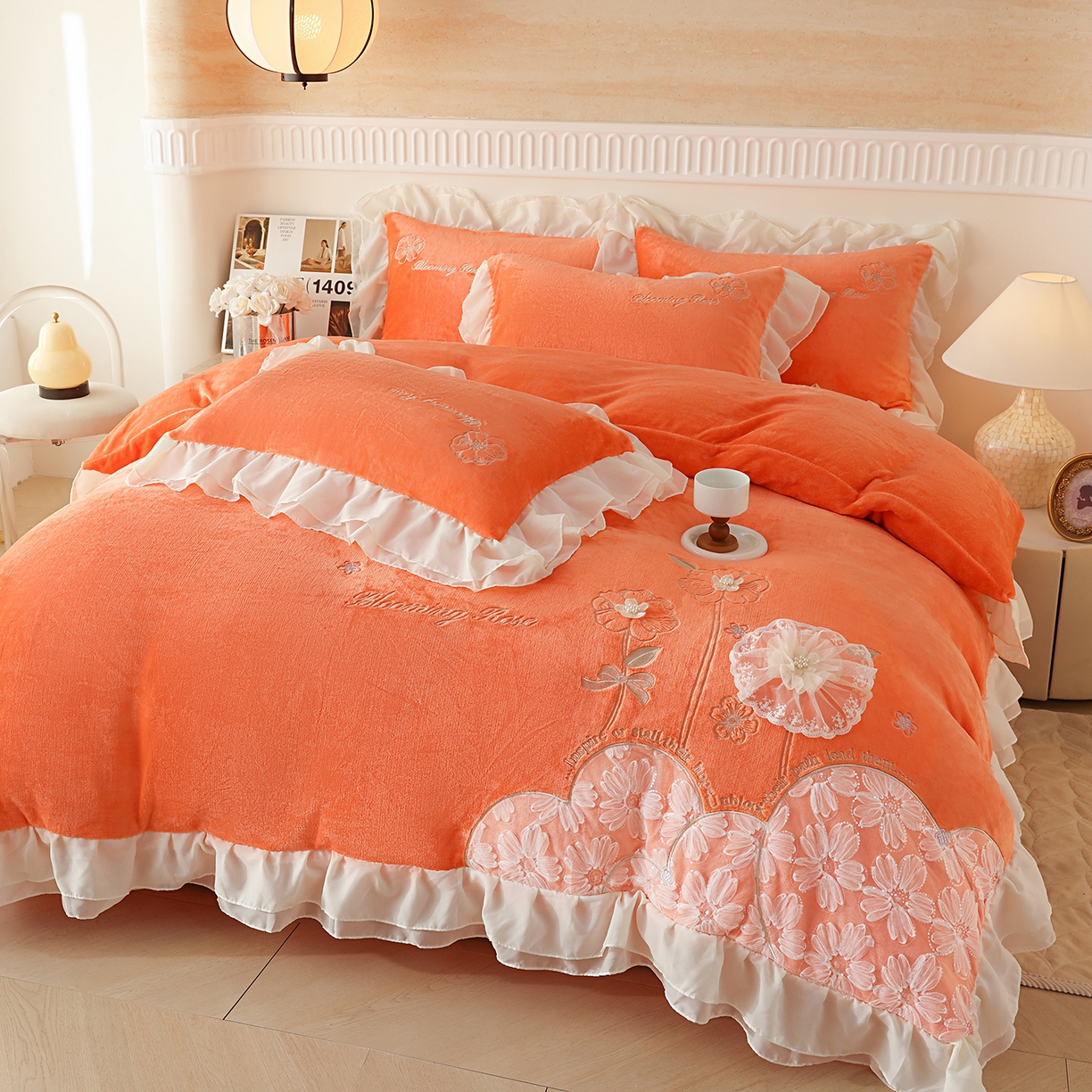 91家纺网 家纺一手货源 找家纺 孟鑫家纺 2025新款230g高克重韩版立体盘花牛奶法式雪纺花边绣花四件套床单床盖款被套-花期如梦系列 花期如梦-橙色