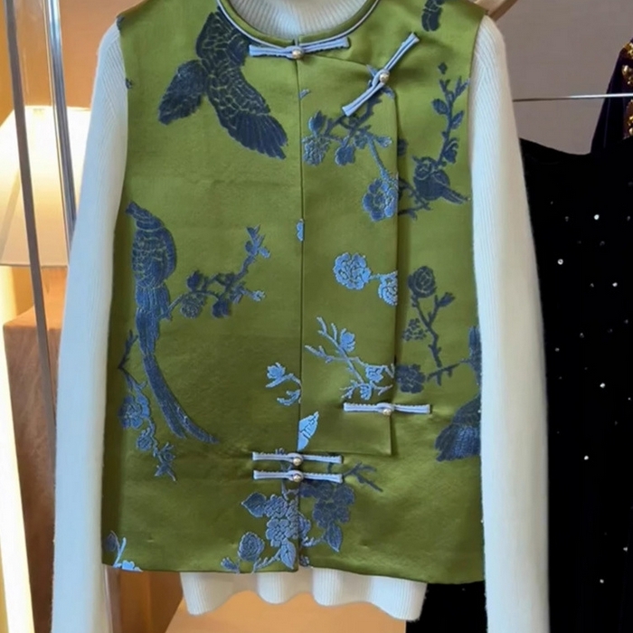 洛兰沙家居馆【只代发】【只代发】 2025新款复古织锦缎细纱棉麻拼接马甲背心刺绣中式盘扣上衣 37