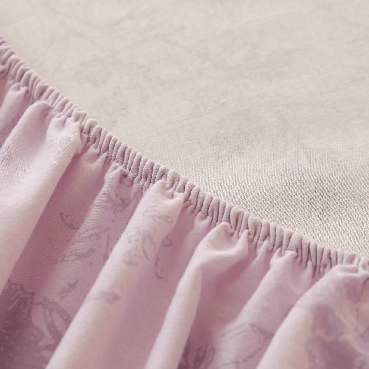 91家纺网 家纺一手货源 找家纺 简宜家居（朝初家纺） 2025新款纯棉全棉磨毛单床笠系列 紫薰花