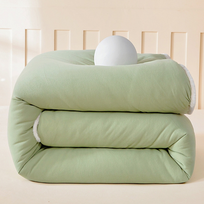 91家纺网 家纺一手货源 找家纺 亿莱鑫 2025新款A类超柔火山绒春秋被被子被芯冬被 抹茶绿