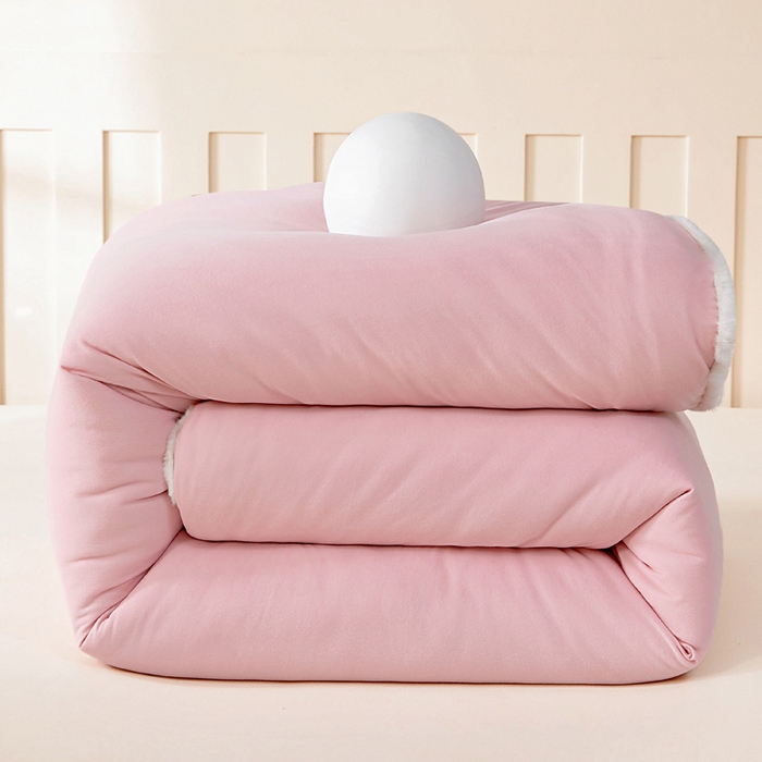 91家纺网 家纺一手货源 找家纺 亿莱鑫 2025新款A类超柔火山绒春秋被被子被芯冬被 樱花粉