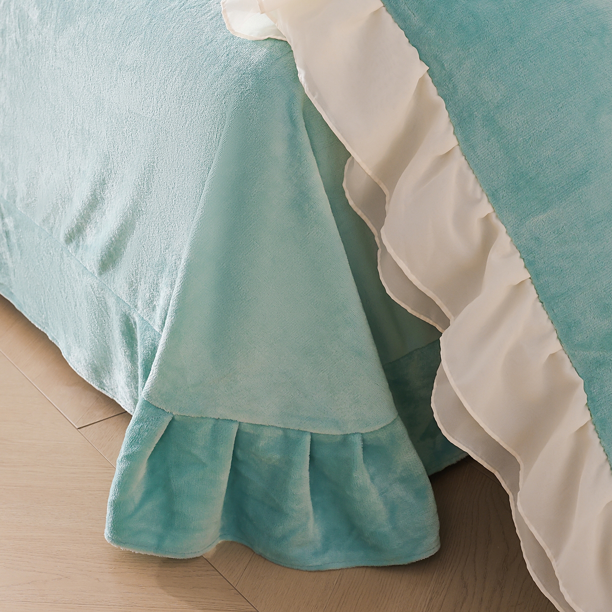 91家纺网 家纺一手货源 找家纺 孟鑫家纺 2025新款230g高克重韩版立体盘花牛奶法式雪纺花边绣花四件套床单床盖款被套-花期如梦系列 花期如梦-湖绿