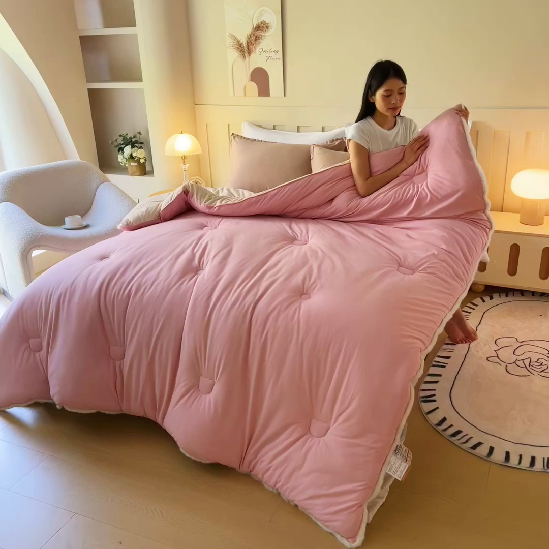 91家纺网 家纺一手货源 找家纺 亿莱鑫 2025新款A类超柔火山绒春秋被被子被芯冬被 樱花粉