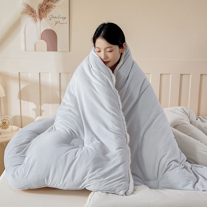 91家纺网 家纺一手货源 找家纺 亿莱鑫 2025新款A类超柔火山绒春秋被被子被芯冬被 优雅灰