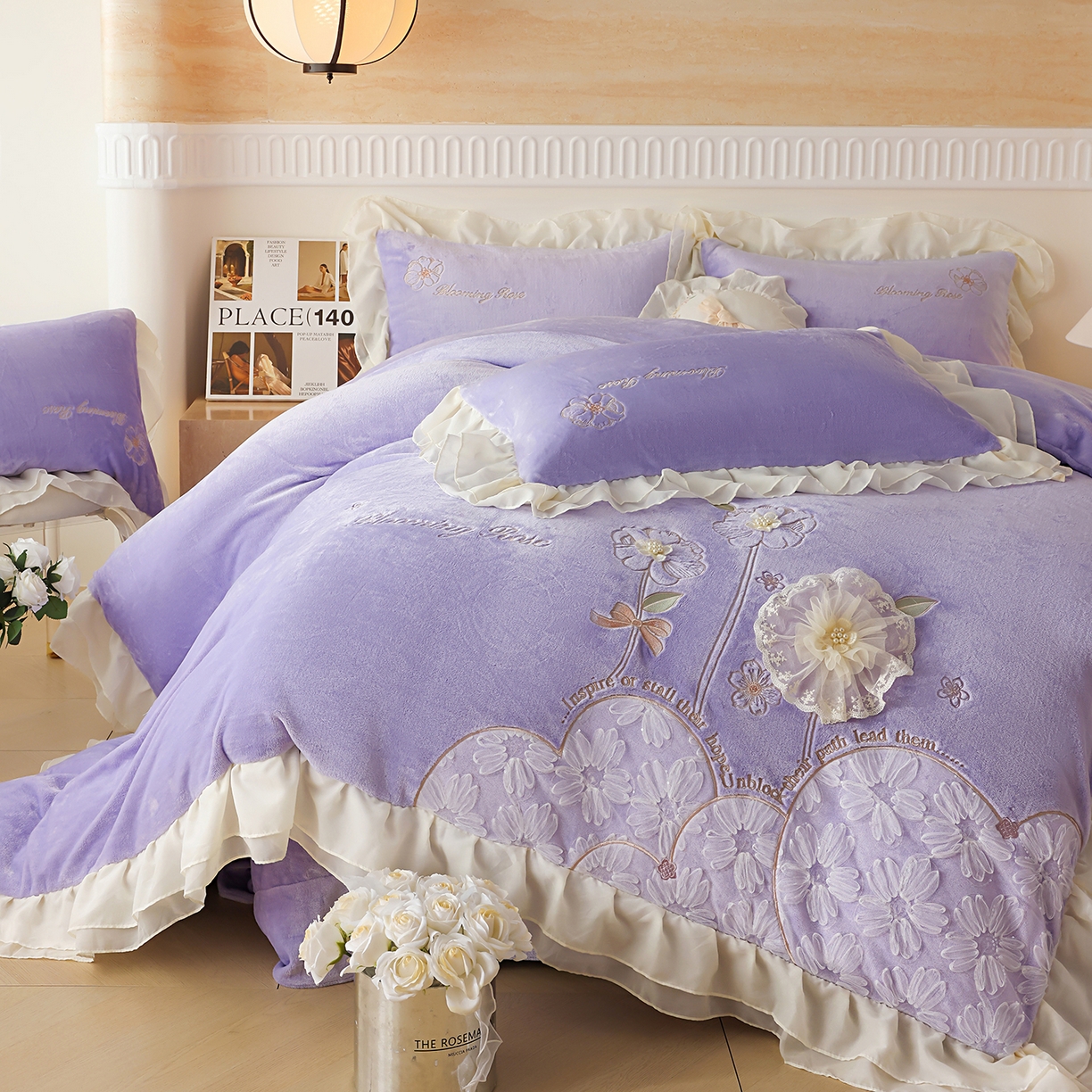 91家纺网 家纺一手货源 找家纺 孟鑫家纺 2025新款230g高克重韩版立体盘花牛奶法式雪纺花边绣花四件套床单床盖款被套-花期如梦系列 花期如梦-香芋紫